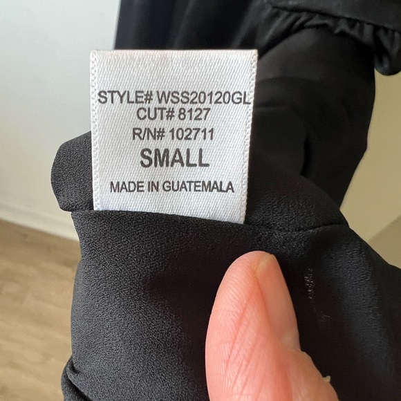 GIBSONLOOK‎ Shirred Satin Midi Dress - Picture 8 of 9